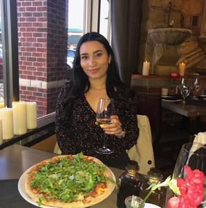 Meet your Posher, Valentina